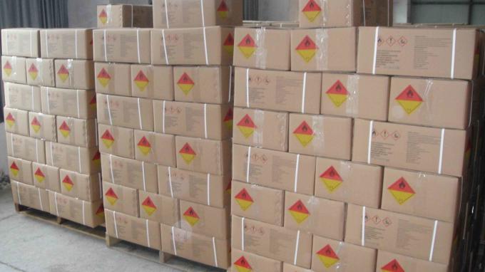 Άσπρο υπεροξείδιο DCP Dicumyl αγνότητας ρητινών 99% επιστρώματος για Polyolefin τη διαγώνια σύνδεση